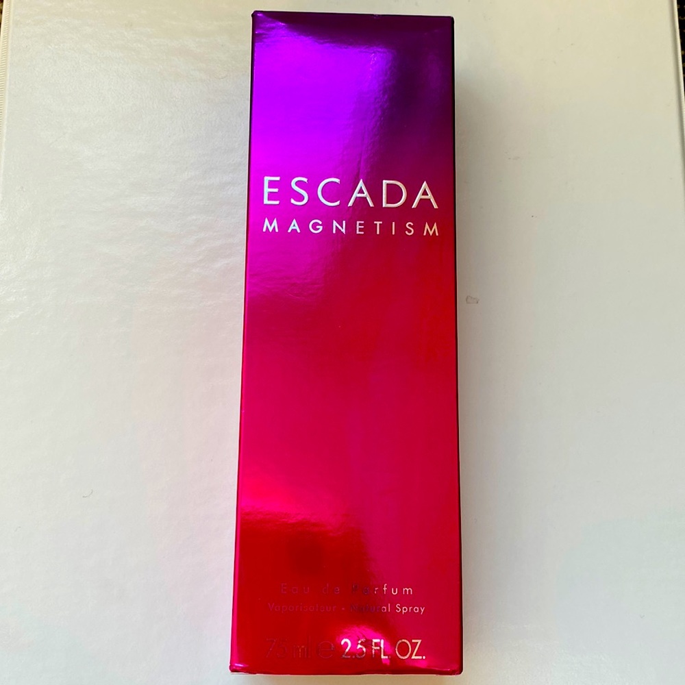 ESCADA- magnetism. Eau de Perfume.